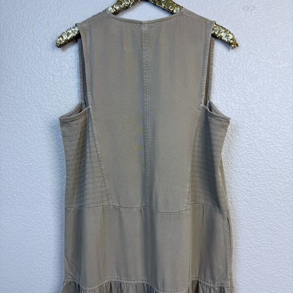 Everlane • The Tencel V-Neck Dress - Picture 11 of 13